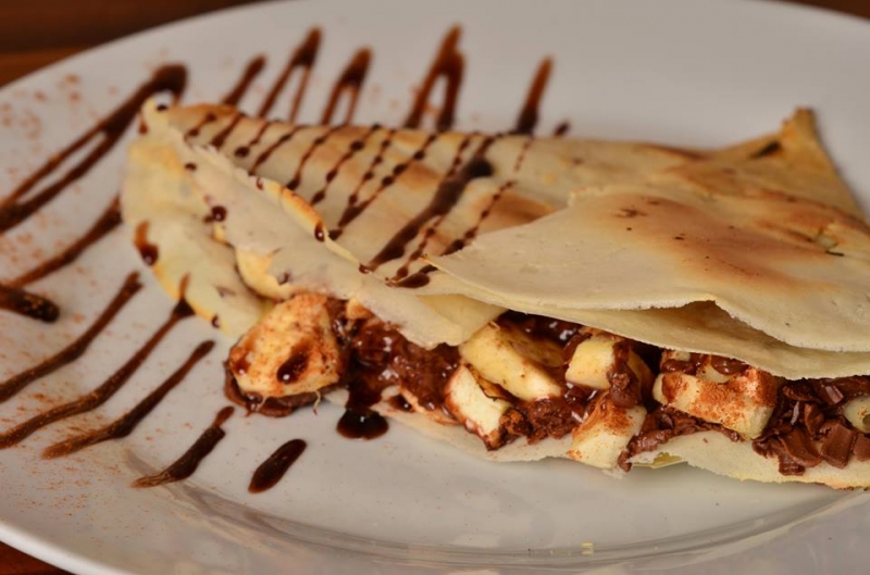 A melhor creperia de Fortaleza está fazendo 2 anos e trouxe a oferta de maior sucesso! Crepe salgado + Crepe doce na Lyon Creperia por R$17,90