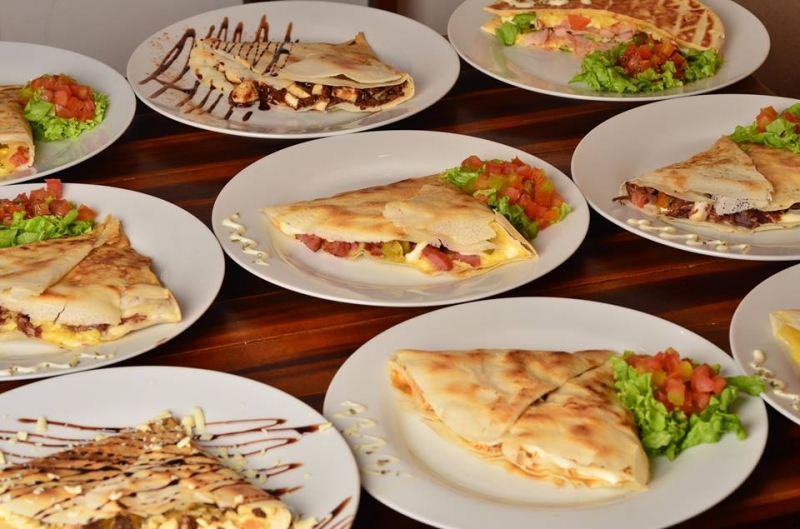 A melhor creperia de Fortaleza está fazendo 2 anos e trouxe a oferta de maior sucesso! Crepe salgado + Crepe doce na Lyon Creperia por R$17,90