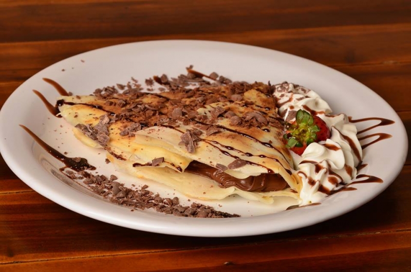 A melhor creperia de Fortaleza está fazendo 2 anos e trouxe a oferta de maior sucesso! Crepe salgado + Crepe doce na Lyon Creperia por R$17,90