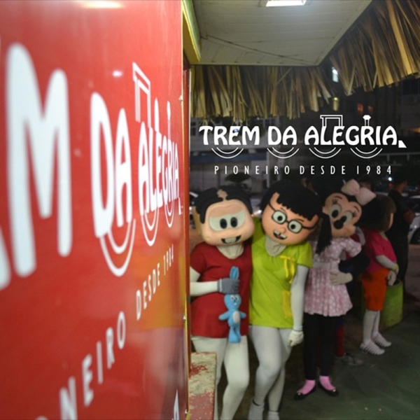 Animação e muita música no Trem da Alegria! 1h30 com até 3 passeios para 55 pessoas no Trem da Alegria + 3 Personagens temáticos por R$490 